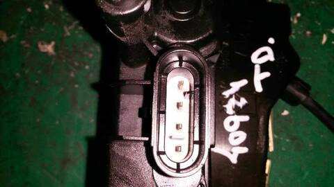 Foto 3ª: Cerradura Puerta Trasera Derecha Nissan Primera 1.6 CAT BERLINA 109CV 80KW [QG16] (2002)