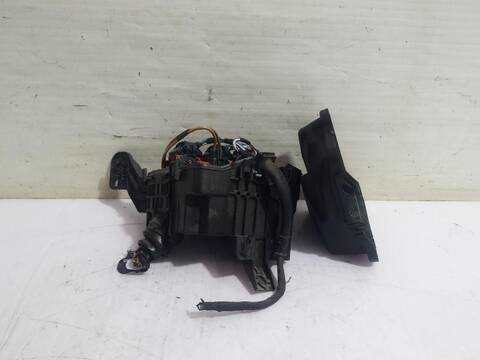 Foto 2ª: Caja Reles Fusibles Peugeot 207 CONFORT 90CV [9HXDV6ATED4] (2006)