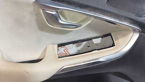 Foto 2ª: Tapizados Cartoneras Volvo V40 R-DESIGN MOMENTUM 150CV 110KW [D5204T6] (2013)