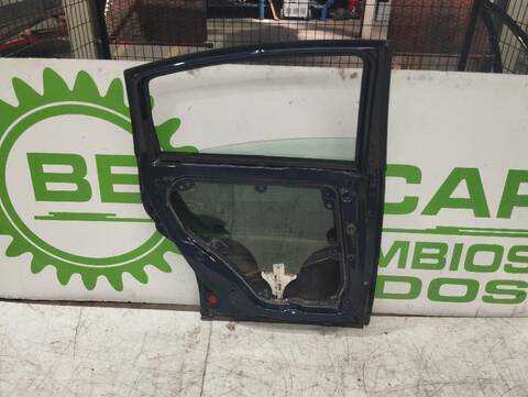Foto 2ª: Puerta Trasera Izquierda Volkswagen Passat 1.6 102CV [ALZ] (2000)