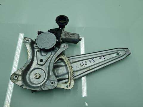 Elevalunas Manual Trasero Izquierdo Toyota Auris 2.0 D-4D CAT 126CV 93KW