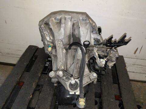 Foto 3ª: Caja Cambios Renault Clio AUTHENTIQUE 1.5 DCI DIESEL 68CV (2011)