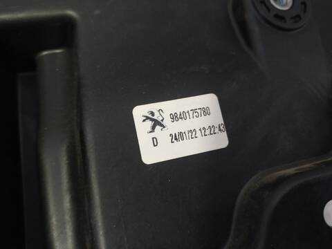 Foto 2ª: Elevalunas Eléctrico Delantero Derecho Peugeot Rifter ACTIVE NAV STANDARD 131CV 96KW [YH01] (2022)