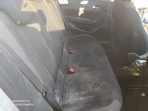 Foto 3ª: Asientos Traseros Peugeot 308 STYLE 120CV 88KW [BH01] (2017)