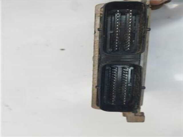 Foto 3ª: Centralita Motor ECU Renault Megane 1.9 DYNAMIQUE [1 9 LTR. - 66 KW TD] BERLINA 90CV II CLASSIC BERLINA 2003 )