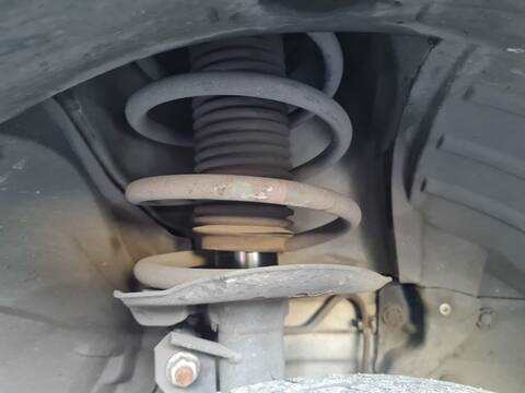 Foto 1ª: Amortiguador Delantero Derecho Nissan Qashqai ACENTA 4X4 141CV 104KW [MR20DE] (2010)