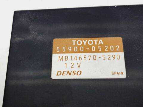Foto 4ª: Mando Climatizador Toyota Avensis 2.2 D-4D EXECUTIVE BERLINA 5-PTAS.) 150CV 110KW [2AD] (2006)