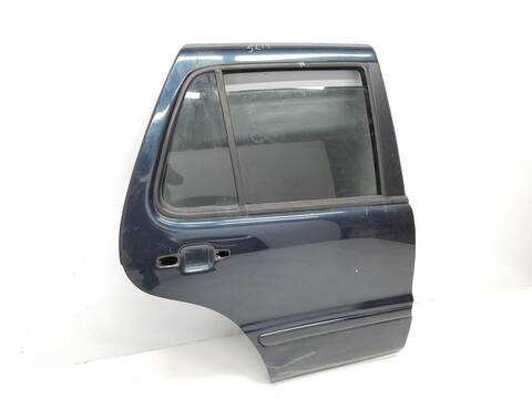 Foto 2ª: Puerta Trasera Derecha Mercedes Clase ML 270 2.7 CDI 20V 163CV CLASE M) [612963] (1997)