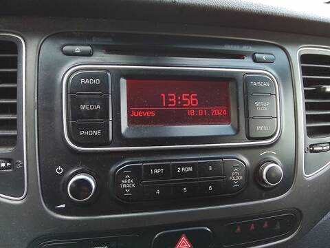 Foto 4ª: Sistema Audio Radio CD Kia Carens BASIC 116CV 85KW [D4FD] (2017)