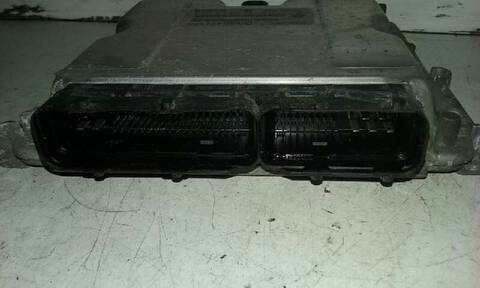 Foto 3ª: Centralita Motor ECU Chrysler Voyager 2.5 CRD CAT 141CV 105KW [VM07C] (2002)