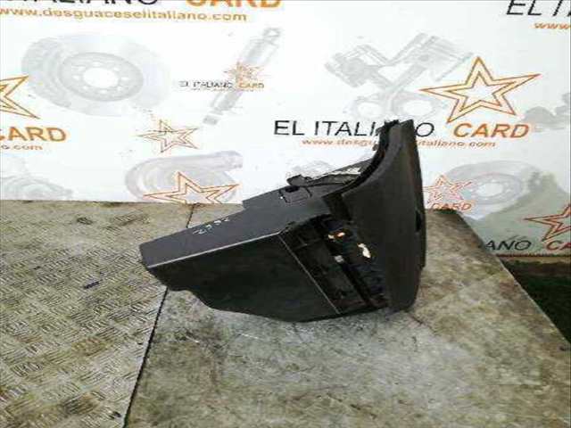 Foto 2ª: Guantera Citroen C4 LX BERLINA 90CV 66KW [9HXDV6ATED4] (2006)