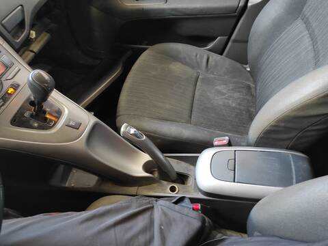 Foto 1ª: Consola Central Toyota Auris 1ND (2008)