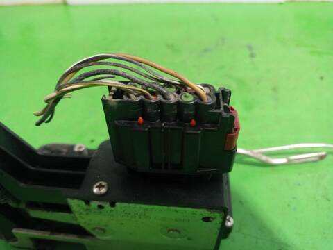 Foto 3ª: Cerradura Puerta Delantera Izquierda Ford Fiesta FUN 68CV (2001)