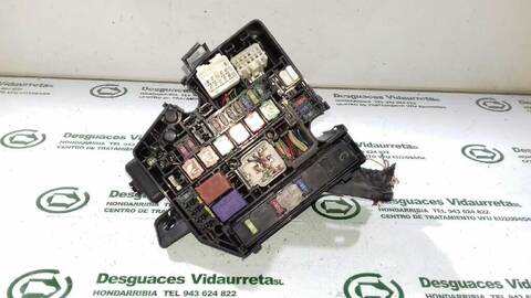 Caja Reles Fusibles Toyota Yaris BLUE 87CV 64KW