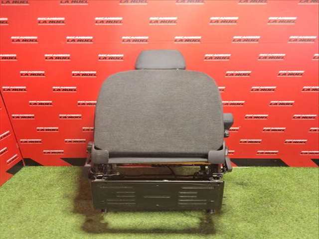 Foto 4ª: Asiento Delantero Izquierdo Ford Transit 2.0 ECOBLUE 4X4 170CV 125KW FURGONETA [BLRA,YNR6,YNRB] (2019)