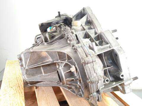 Foto 4ª: Caja Cambios Dacia Duster 1.6 SCE 115 4X4 115CV 84KW (2019)