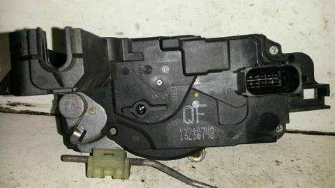 Foto 2ª: Cerradura Puerta Delantera Izquierda Opel Astra COSMO 101CV 74KW [Z 17 DTH] (2005)