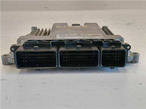 Foto 2ª: Centralita Motor ECU Renault Clio 1.5 BUSINESS 90CV 66KW [K9K 608] (2016)