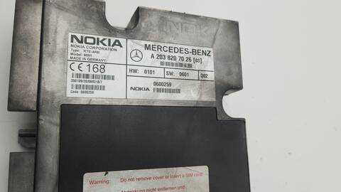 Foto 2ª: Sistema Audio Radio CD Mercedes Clase C 160 270 CDI 209.316) COUPE 170CV 125KW [OM612967] (2003)