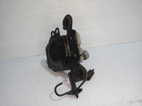 Foto 2ª: Soporte Motor Jaguar E Pace 2.0 D150 AWD 150CV X540) [204DTD(AJ20D4) 204DTF(AJ20D4)] (2017)