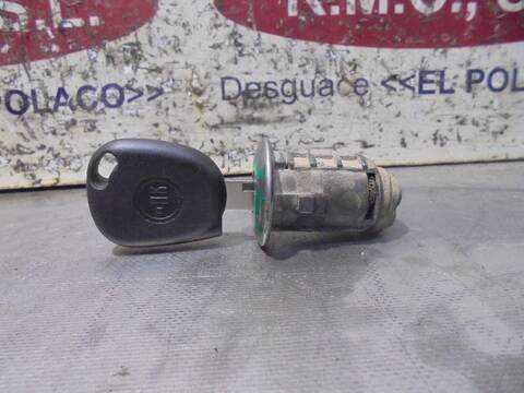 Foto 2ª: Cerradura Puerta Delantera Derecha Renault Clio 1.2 ALIZE 54CV 40KW [D7F] (1998)