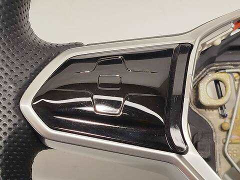 Foto 2ª: Volante Volkswagen Tiguan 2.0 TDI 150CV 110KW [DTSB] (2023)