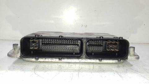 Foto 2ª: Centralita Motor ECU Volkswagen Golf BASICO BERLINA 116CV 85KW [AJM] (2003)