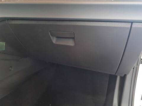 Guantera Seat Arona 1.0 TSI 116CV 85KW