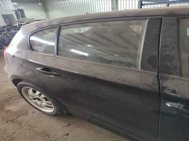 Foto 2ª: Puerta Trasera Derecha Bmw Serie 1 114 N47D20C BERLINA (2004)