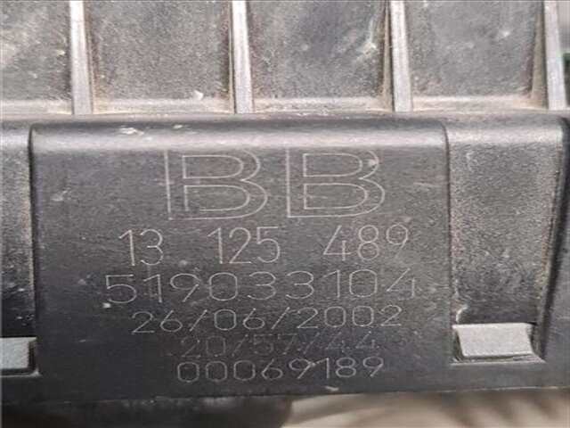 Foto 3ª: Caja Reles Fusibles Opel Vectra 1.8 16V [Z 18 XE]