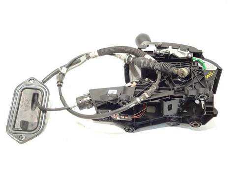 Foto 3ª: Palanca de Cambio Toyota Yaris HYBRID FEEL 101CV 74KW [1NZFXE] (2015)