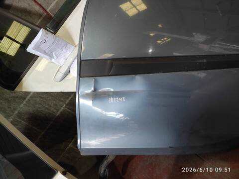 Foto 2ª: Puerta Trasera Derecha Renault Clio K9K766 (2005)