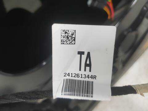 Foto 3ª: Puerta Trasera Derecha Renault Arkana TECHNO