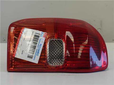 Foto 1ª: Piloto Trasero Izquierdo Toyota Rav4 2.0 VVTI 4WD 150CV 110KW [1AZ-FE] (2003)