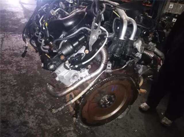 Foto 2ª: Volante Motor Land Rover Range 3.6 V8 TD EDITION 60 YRS [3.6 LTR. - 200 KW TD V8]