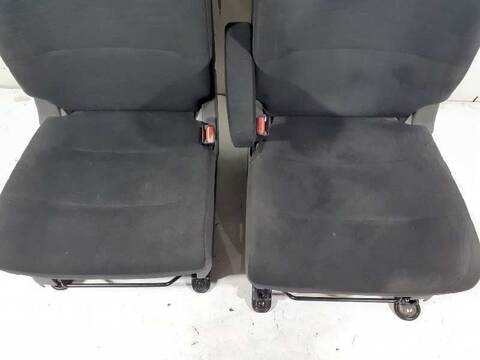 Foto 3ª: Asientos Traseros Nissan Cube BASIS 110CV 81KW [HR16DE] (2009)
