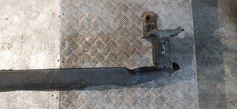 Foto 4ª: Refuerzo Paragolpes Delantero Volkswagen Touareg TDI V10 313CV 230KW [BLE] (2008)