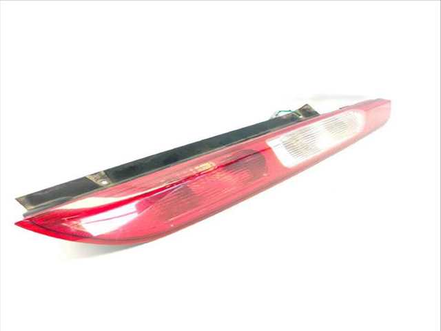 Foto 3ª: Piloto Trasero Derecho Ford Focus 1.4 16V (1998)