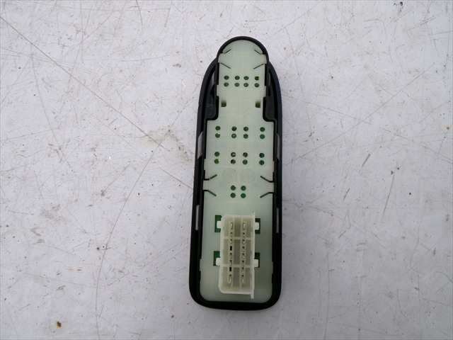 Foto 2ª: Botonera Elevalunas Citroen C3 1.4 HDI 2013-2016 [8HR] (2014)