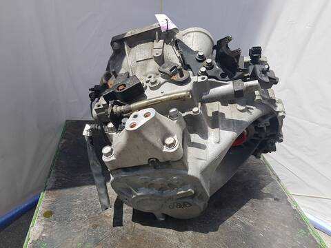 Foto 3ª: Caja Cambios Hyundai Accent 1.6 GLS 112CV 82KW [G4ED] (2014)