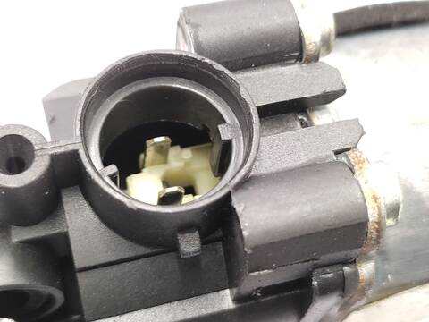 Foto 3ª: Elevalunas Manual Trasero Derecho Nissan Note 1.5 DCI 86CV 63KW [K9K] (2006)