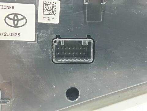 Foto 3ª: Mando Climatizador Toyota Camry VERSION INDEFINIDA (2021)