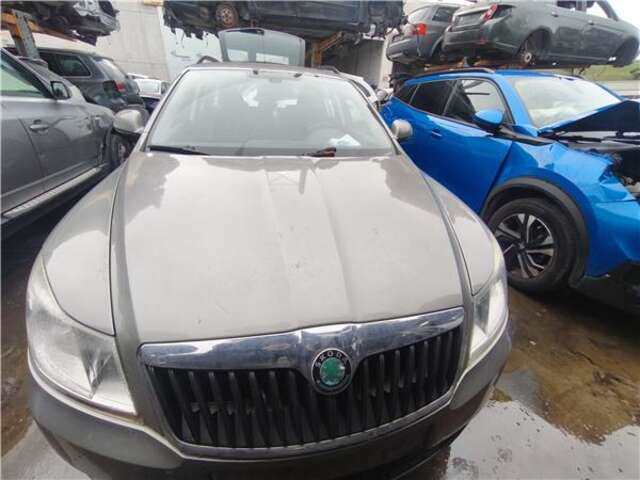 Foto 1ª: Capot Skoda Octavia 1.8 EXECUTIVE [1.8 LTR. - 118 KW 16V TSI] [CDA]