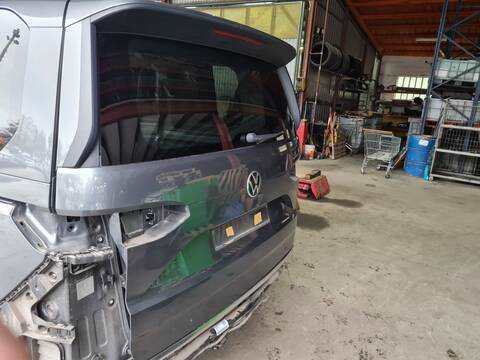 Foto 2ª: Portón Volkswagen Transporter T7 MULTIVAN ST) LIFE EHYBRID [DGEA] (2022)