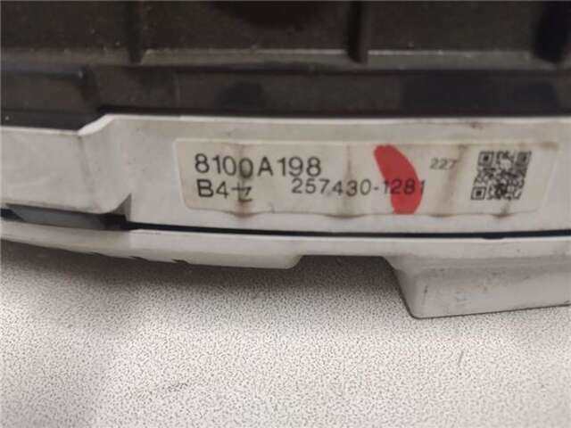 Foto 3ª: Cuadro de Instrumentos Mitsubishi Grandis 2.0 DI-D INFORM [2.0 LTR. - 100 KW DI-D CAT] [BSY]