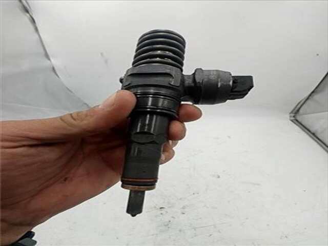 Inyectores Volkswagen Golf 1.9 ADVANCE [1.9 LTR. - 77 KW TDI]