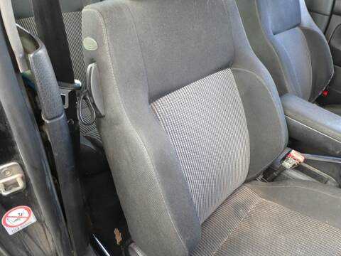 Foto 2ª: Asiento Delantero Derecho Volkswagen Golf ASZ BERLINA (2002)