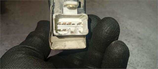 Foto 3ª: Botonera Elevalunas Isuzu N 3.0 [4JH1]