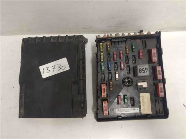 Caja Reles Fusibles Volkswagen Passat 2.0 TDI 16V