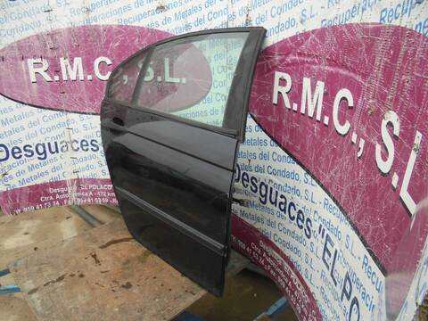 Foto 4ª: Puerta Trasera Derecha Bmw Serie 3 315 320D BERLINA 136CV 100KW [204D1D] (2000)